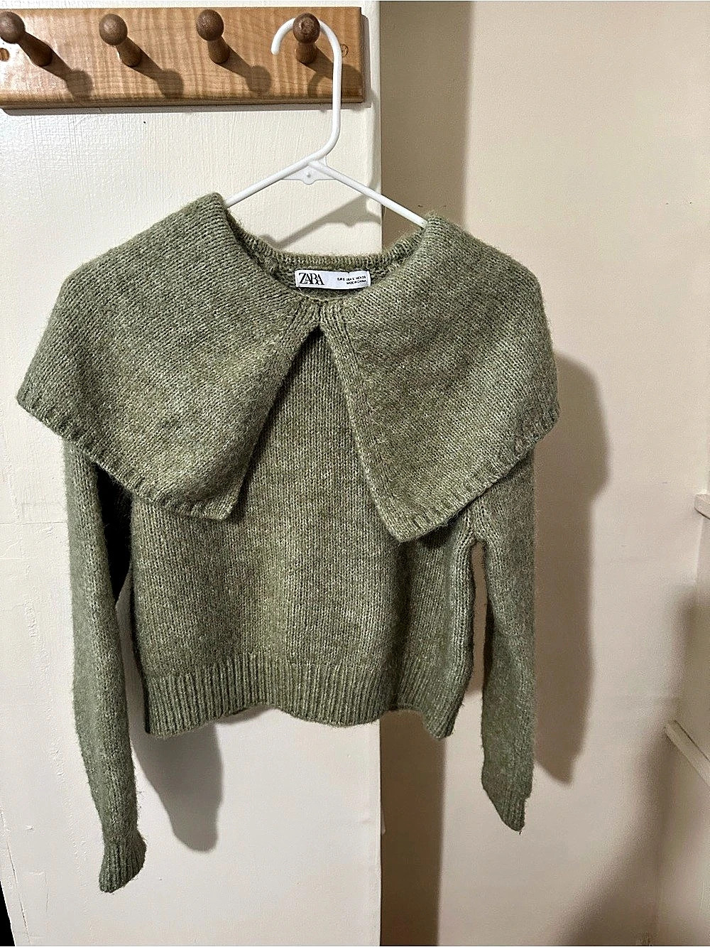 Zara Knit Cape Collar Sweater in Green Size small